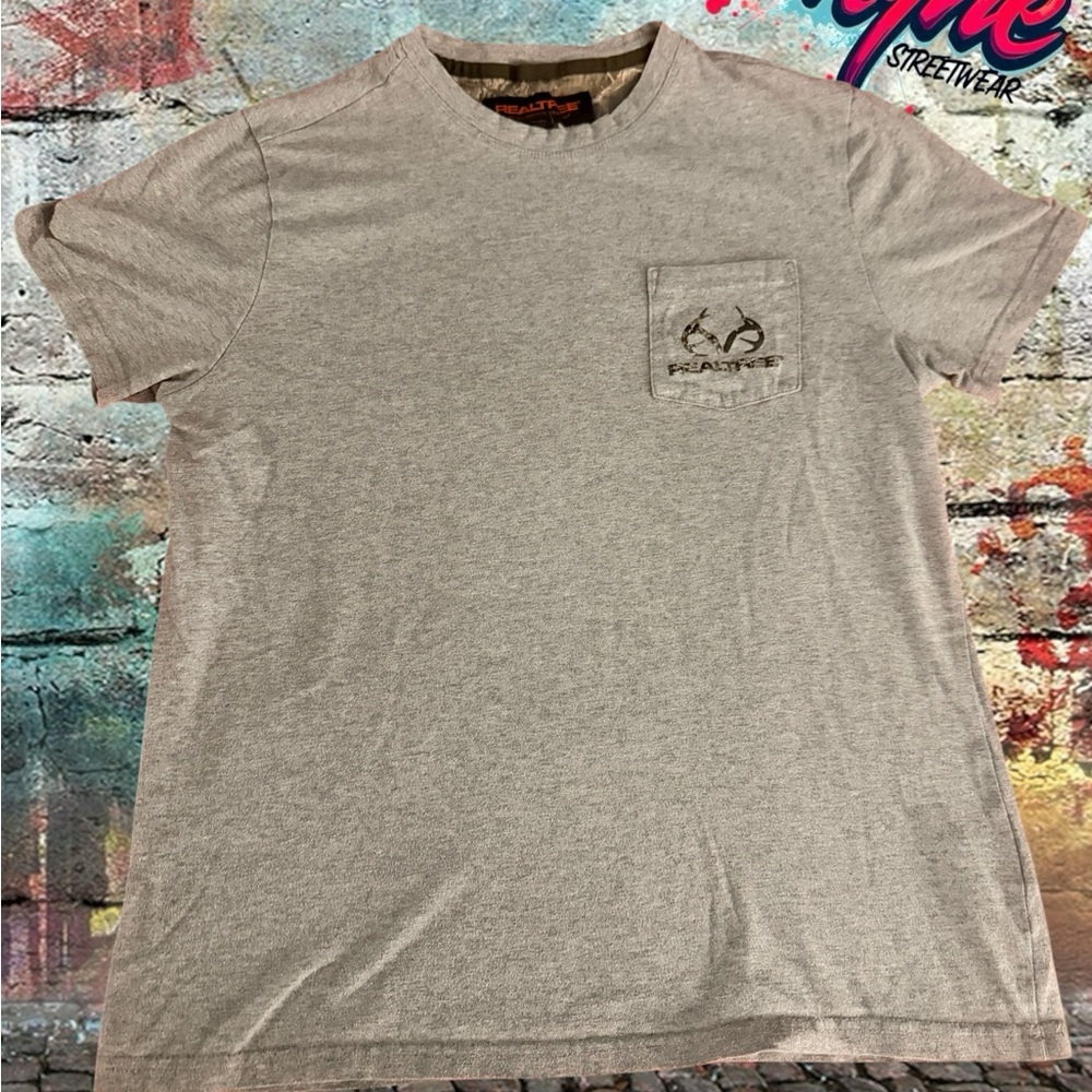 Gray Men's  Realtree T-Shirt with pocket